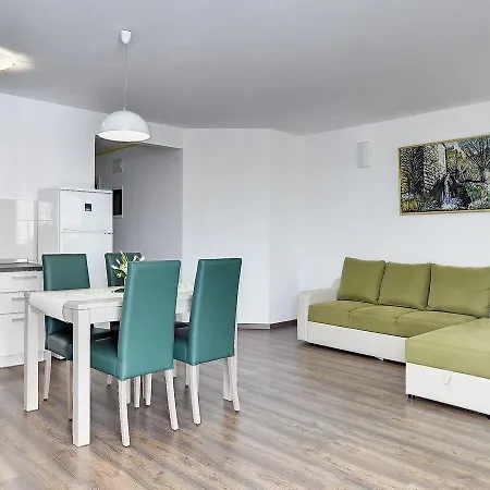 Appartement House Cuki *